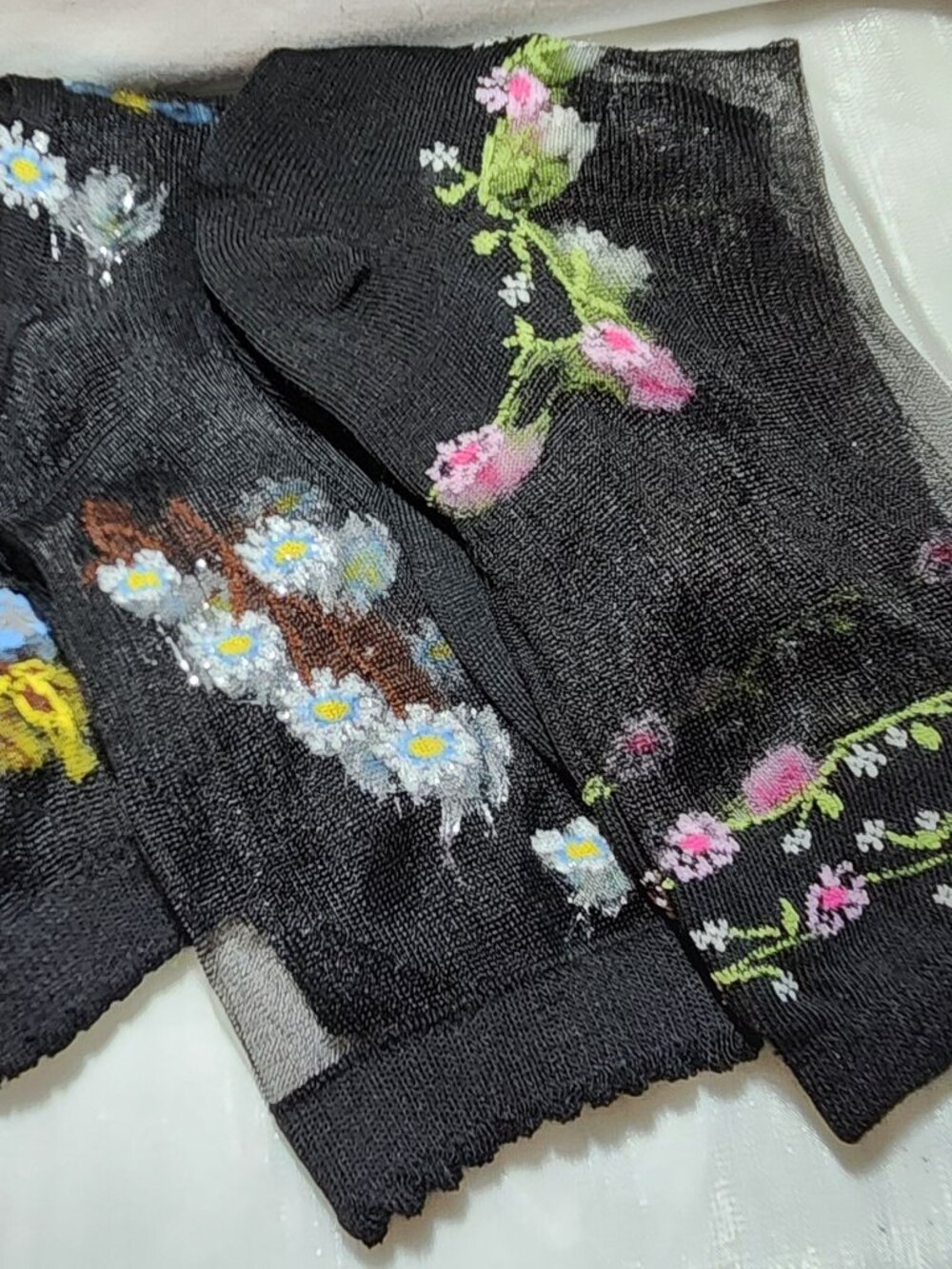Lot of five pair sheer socks black floral embroidered NEW - Picture 3 of 3